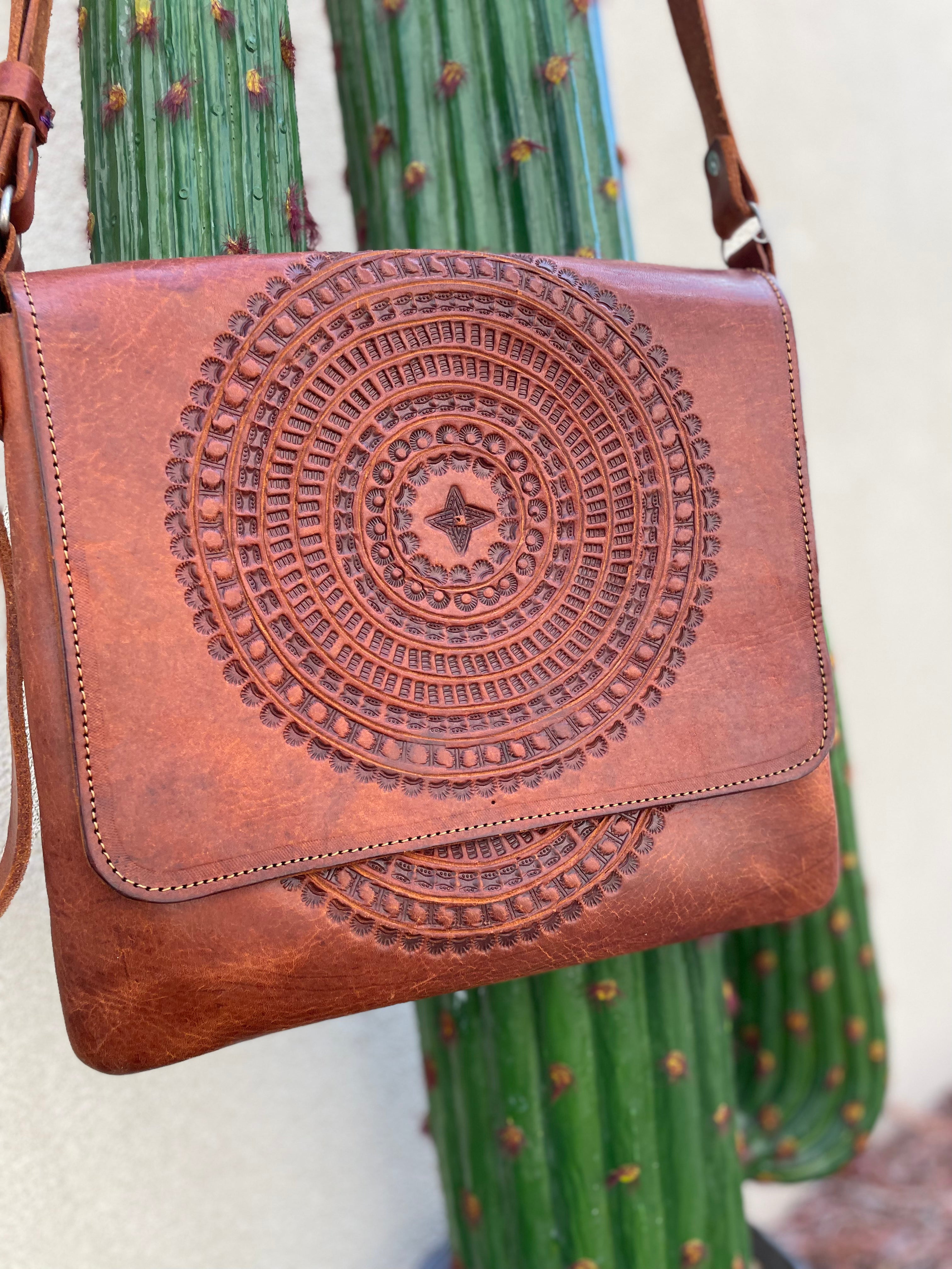 Large Saddle Crossbody